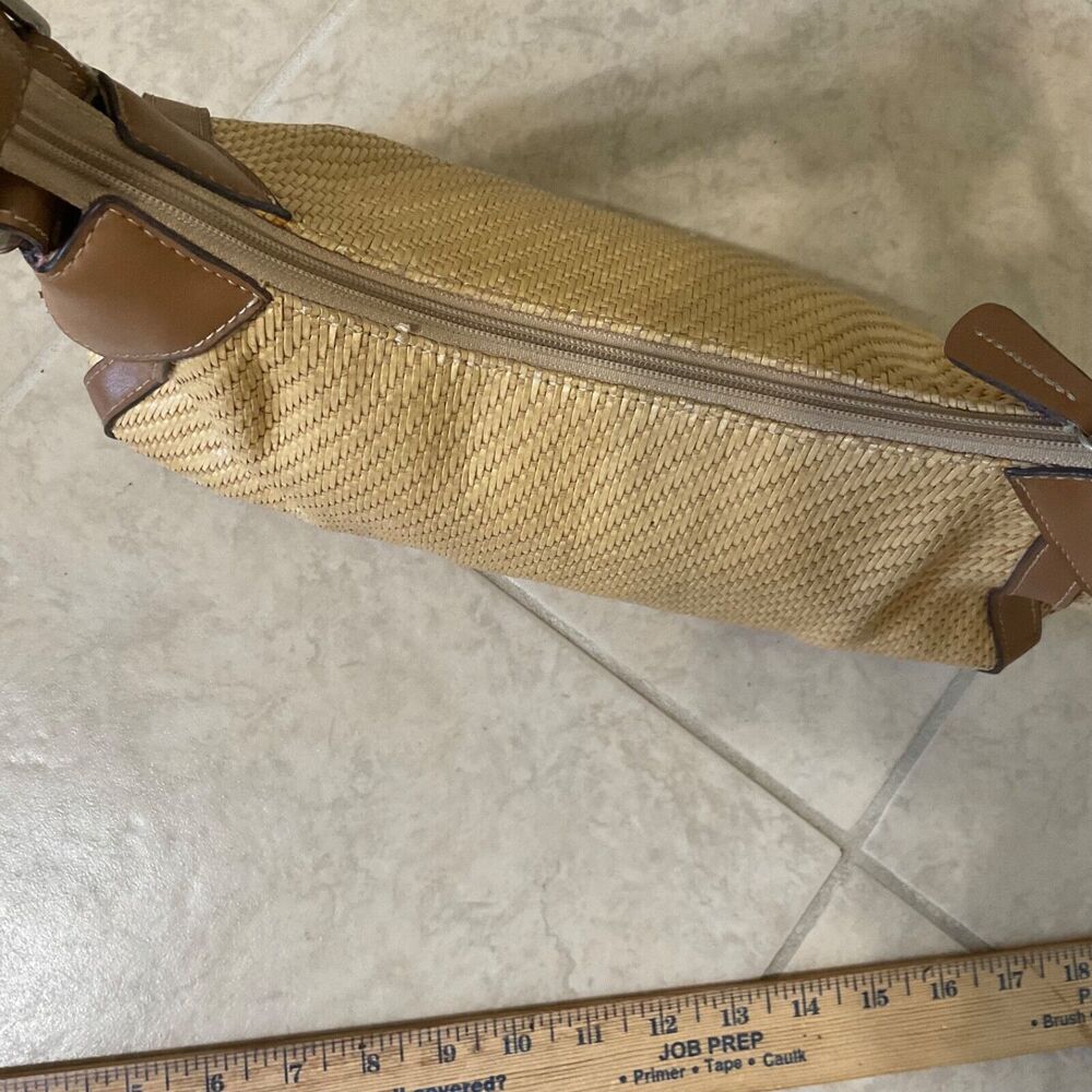 Fossil Woven Straw Baguette Handbag in Cream/Tan One Size striped liner - Picture 15 of 16
